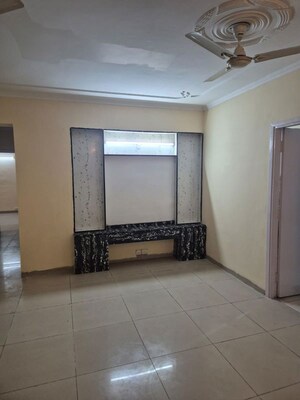 Room in 2.5 BHK Apartment at Mahindra Aura, Sector 110a – for Rent