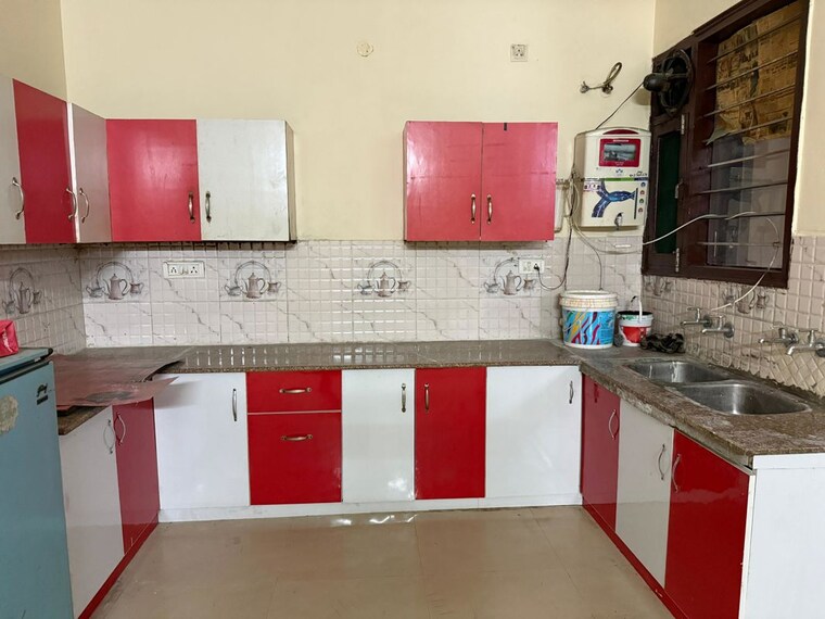 Kitchen, kharar mohali road 3 Bedroom 1320 Sq.Ft. Builder Floor In Kharar Mohali Road Kharar 9980062