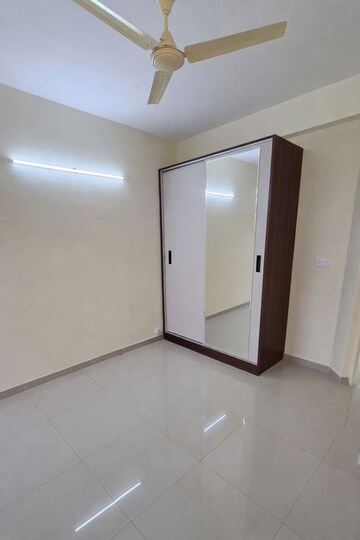 Room in 3 BHK Apartment at Pyramid Altia, Sector 70 – for Rent