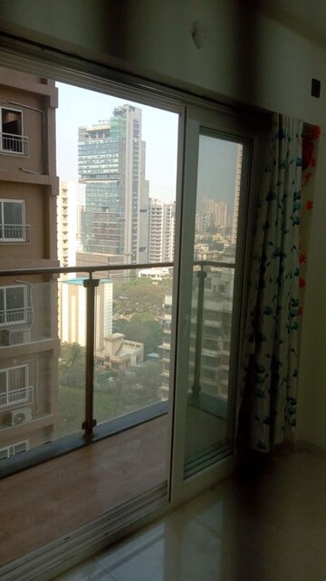 Room in 3 BHK Apartment at Mhada 24 LIG Apartments, Goregaon West – for Rent