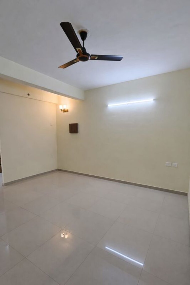 Room, pyramid-altia 3 Bedroom 742 Sq.Ft. Apartment In Sector 70 Gurgaon 9980084