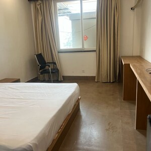 Bedroom in  Pg at Dlf City Phase 3 – for Rent