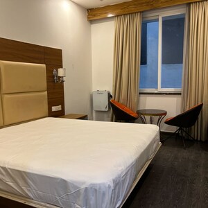 Bedroom in  Pg at Dlf City Phase 3 – for Rent