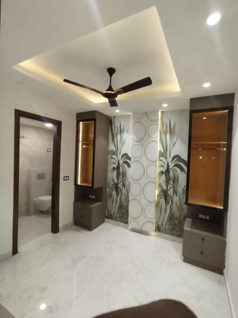 Bedroom, uttam nagar 4 Bedroom 115 Sq.Yd. Builder Floor In Uttam Nagar Delhi 9979073