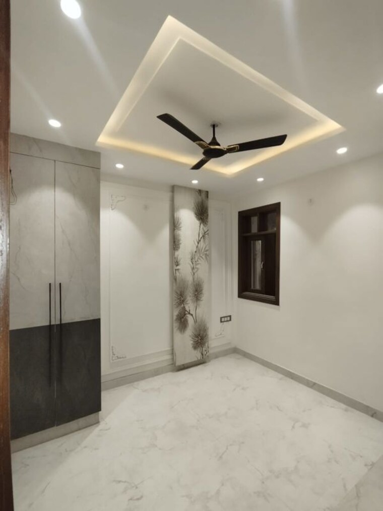 undefined, uttam nagar 4 Bedroom 115 Sq.Yd. Builder Floor In Uttam Nagar Delhi 9979073