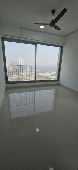 Room in 2 BHK Apartment at Sunteck City Avenue 4, Goregaon West – for Rent