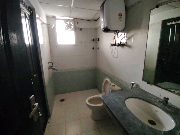 Bathroom, supertech-emerald-court 3 Bedroom 1750 Sq.Ft. Apartment In Sector 93a Noida 9980080