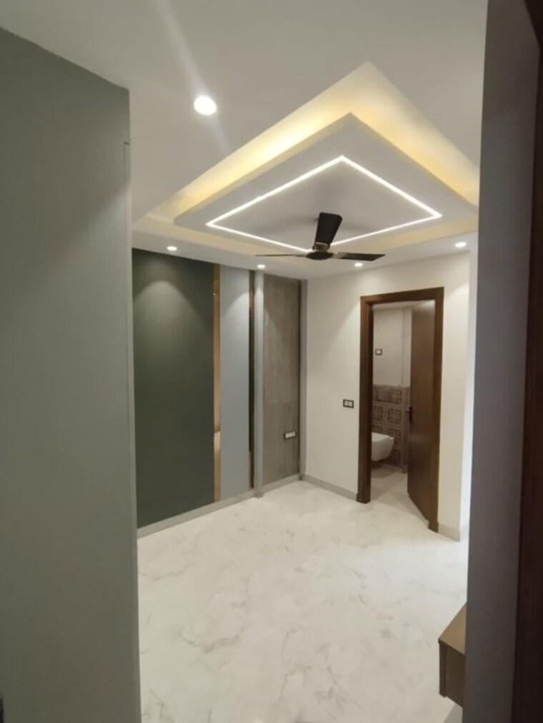 undefined, uttam nagar 4 Bedroom 135 Sq.Yd. Builder Floor In Uttam Nagar Delhi 9977714