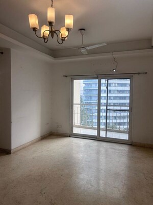 Room in 4 BHK Apartment at Mahagun Maple, Sector 50 – for Rent