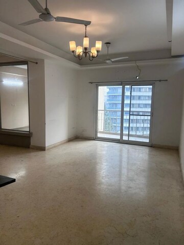Room in 4 BHK Apartment at Mahagun Maple, Sector 50 – for Rent