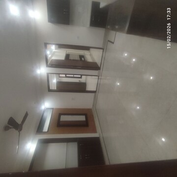 Furnished Amenities in 3 BHK Builder Floor at Sushant Lok 2, Sector 57 – for Sale
