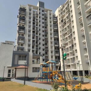 2 BHK Apartment For Rent in Vardhaman Moonstone, Tathawade