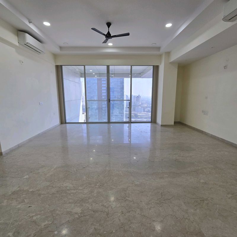 4 BHK + Servant Room,Study Room Apartment For Sale in Kohinoor Square Altissimo