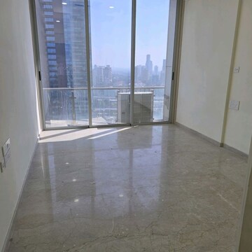 Room in 4 BHK Apartment at Kohinoor Square Altissimo, Dadar West – for Sale