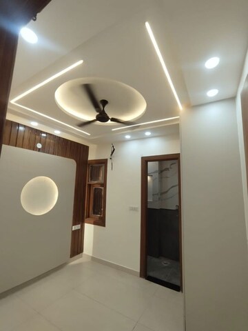 Building Lobby in 2 BHK Builder Floor at Uttam Nagar – for Sale