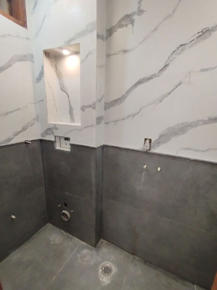 Kitchen, uttam nagar 2 Bedroom 60 Sq.Yd. Builder Floor In Uttam Nagar Delhi 9970746