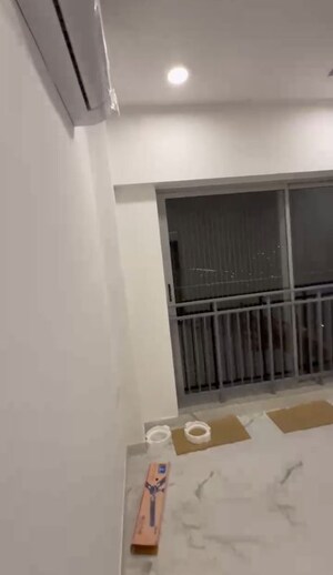 Room in 2 BHK Apartment at Dynamix Divum, Malad East – for Rent