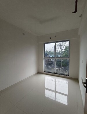 Room in 2 BHK Apartment at Kohinoor Highland, Dombivli East – for Sale