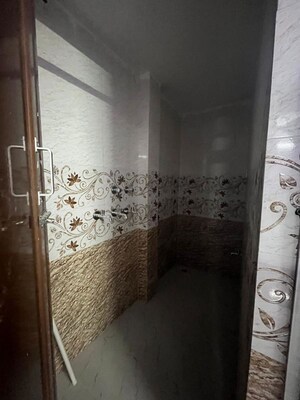 Building Lobby in 1 RK Builder Floor at Saket – for Rent