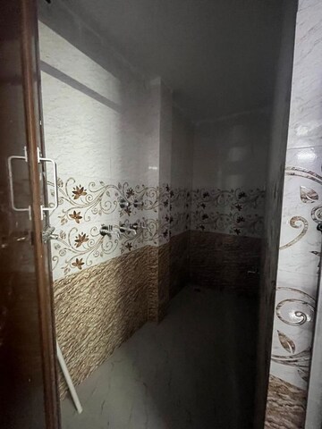 Building Lobby in 1 RK Builder Floor at Saket – for Rent