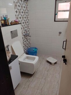 3.5 BHK + Extra Room Apartment For Rent in Sunit CHS