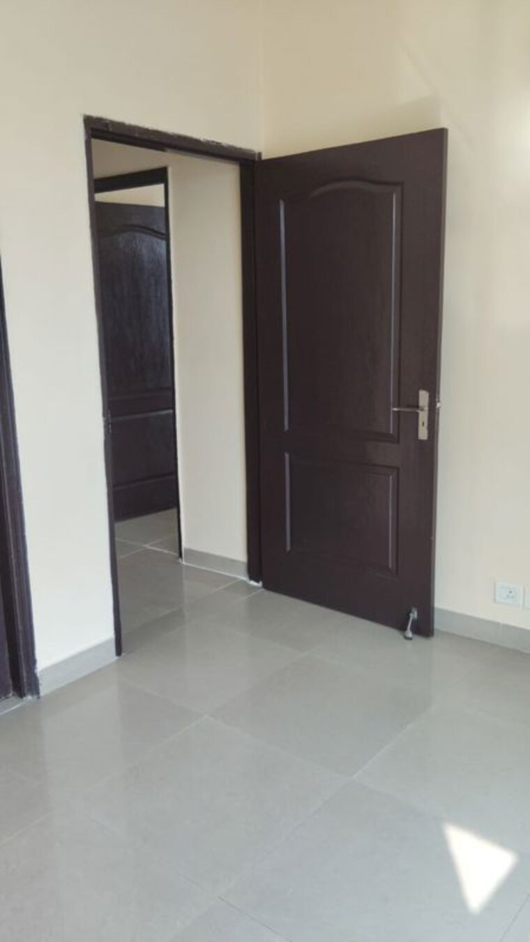Room, amrapali-eden-park 3 Bedroom 1360 Sq.Ft. Apartment In Sector 50 Noida 9980189