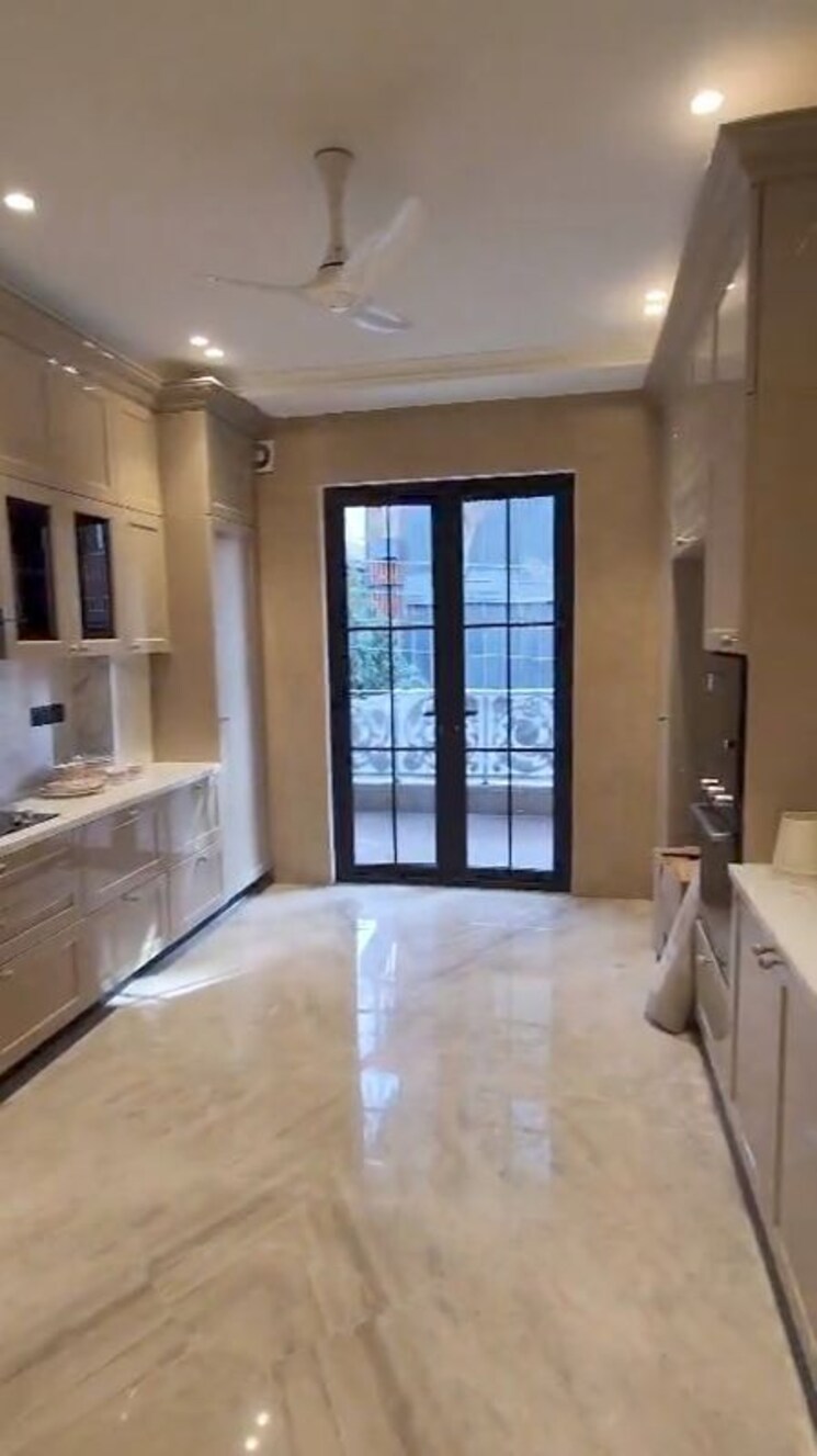 Room, ram vihar 4 Bedroom 2565 Sq.Ft. Builder Floor In Ram Vihar Delhi 9980190