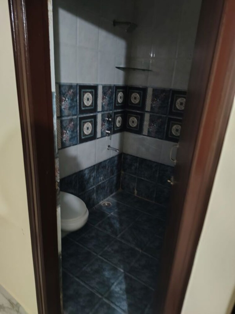 Bathroom, shri-devaji-residency 3 Bedroom 1125 Sq.Ft. Apartment In Dhakoli Zirakpur 9980157