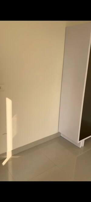 Room in 4 BHK Apartment at Adani Oyster Arcade, Sector 102 – for Rent