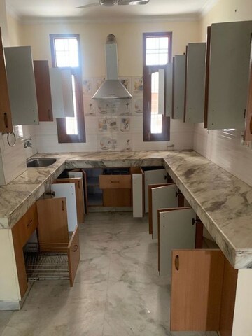 Kitchen in 2 BHK Builder Floor at Sector 56 – for Rent