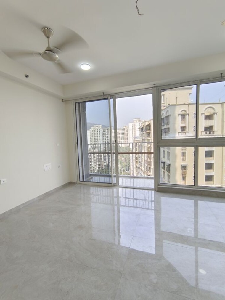Room, tata-serein 3 Bedroom 989 Sq.Ft. Apartment In Pokhran Road No Two Thane 9980232