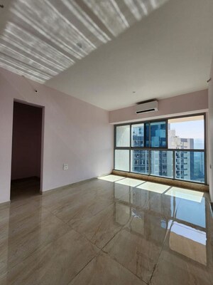 Room in 3.5 BHK Apartment at Rajesh White City, Kandivali East – for Sale