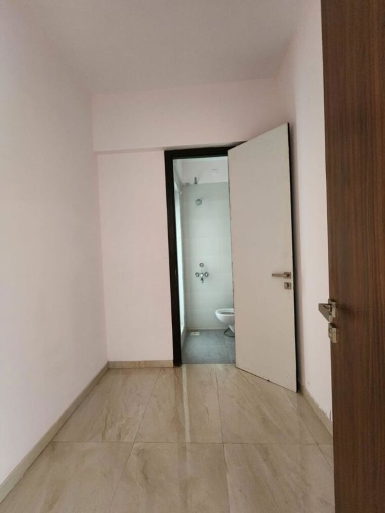 Other, rajesh-white-city 3.5 Bedroom 1359 Sq.Ft. Apartment In Kandivali East Mumbai 9979969