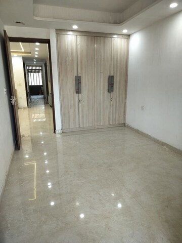 Room in 3 BHK Apartment at Dwarka – for Sale