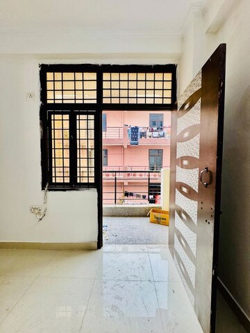 Room in 2 BHK Builder Floor at Saket – for Rent