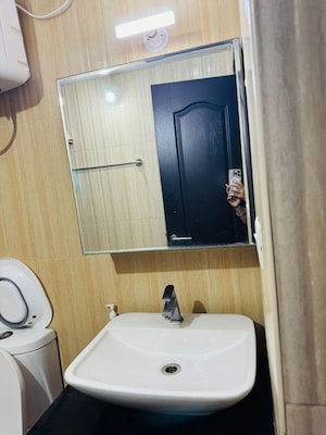 Furnished Amenities in 2 BHK Apartment at Scion Luxor, Hrbr Layout – for Rent