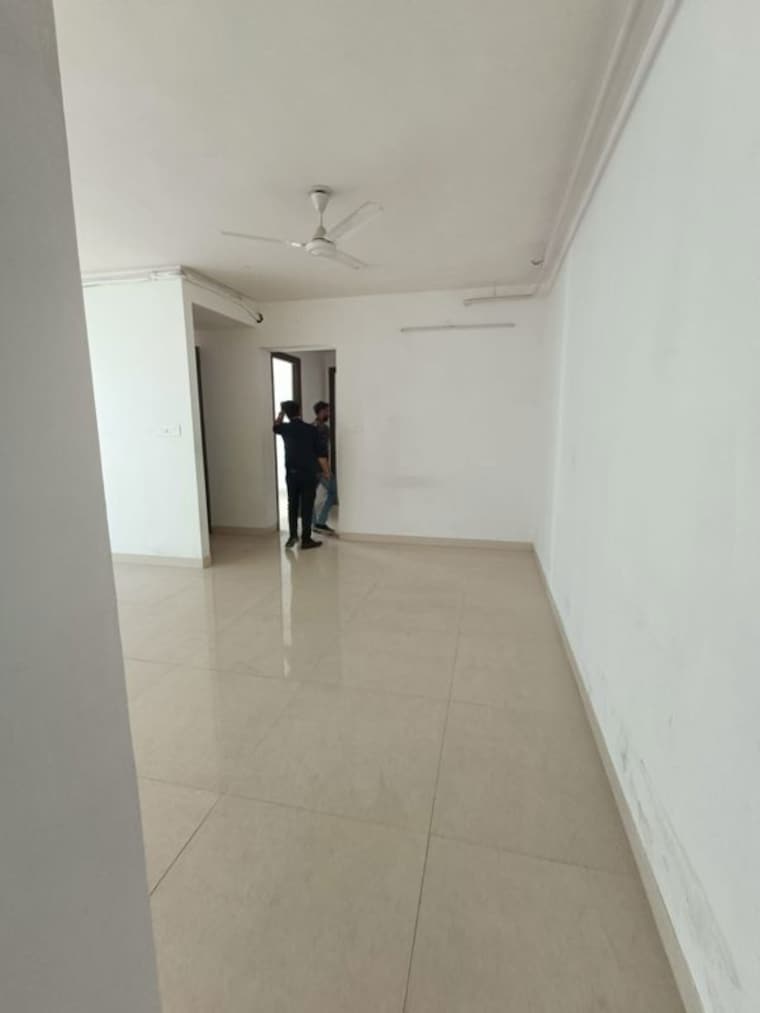 Room, level-the-residences 2 Bedroom 635 Sq.Ft. Apartment In Andheri West Mumbai 9980320