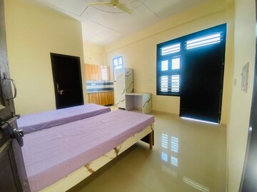 Room in  Pg at Sector 68 – for Rent