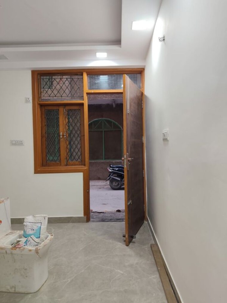 Room, govindpuri 1 Bedroom 350 Sq.Ft. Builder Floor In Govindpuri Delhi 9897379