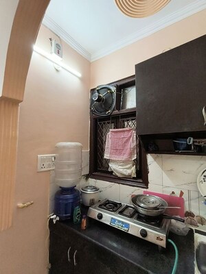 Furnished Amenities in 2 BHK Builder Floor at Govindpuri – for Rent