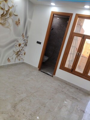 Furnished Amenities in 2 BHK Builder Floor at Govindpuri – for Rent