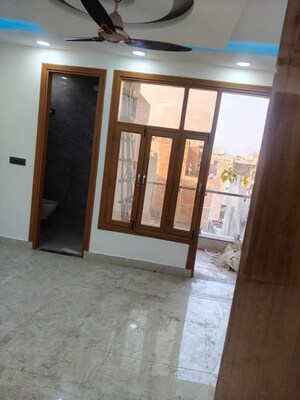 Room in 2 BHK Builder Floor at Govindpuri – for Rent