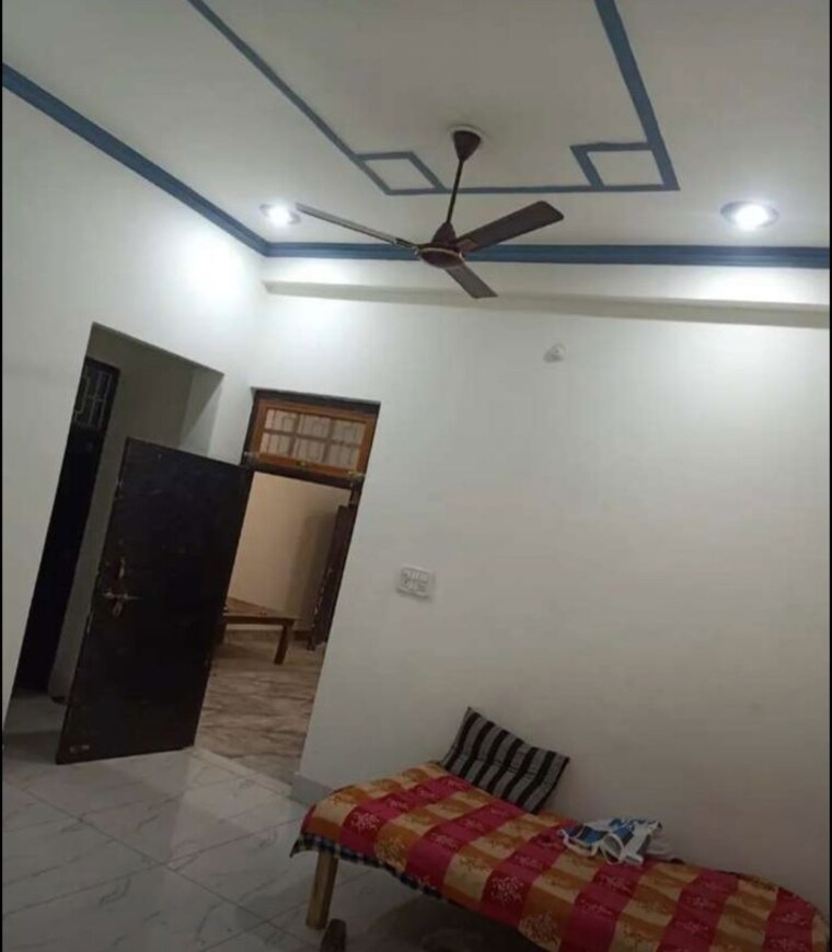 Bedroom, husainganj 2 Bedroom 900 Sq.Ft. Apartment In Husainganj Lucknow 9980349