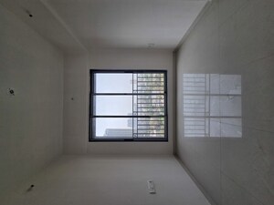 2 BHK Apartment For Rent in Gulmohar CHS Goregaon, Goregaon West