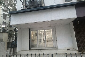  Shop For Sale in Chikoowadi