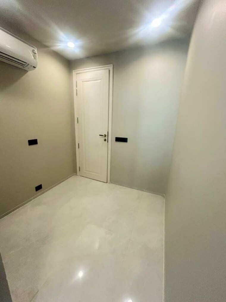 Room, sector 102 3 Bedroom 2240 Sq.Ft. Apartment In Sector 102 Mohali 9980372