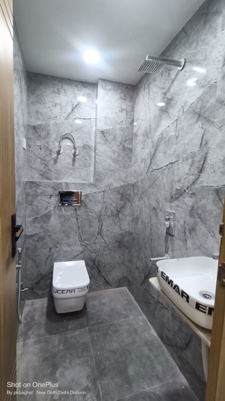 Bathroom, govindpuri 2 Bedroom 600 Sq.Ft. Builder Floor In Govindpuri Delhi 9980376