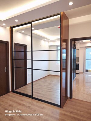 Room in 4 BHK Apartment at Phoenix One Banglore West, Rajaji Nagar – for Rent