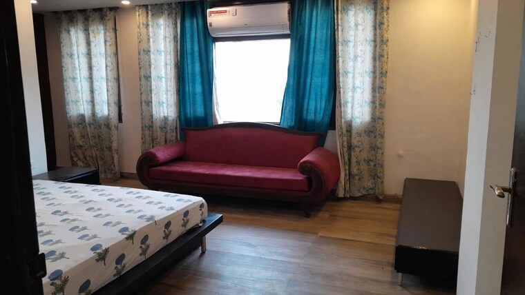 Living Room, new friends colony 2 Bedroom 200 Sq.Yd. Builder Floor In New Friends Colony Delhi 9980385