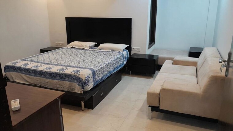 Bedroom, new friends colony 2 Bedroom 200 Sq.Yd. Builder Floor In New Friends Colony Delhi 9980385